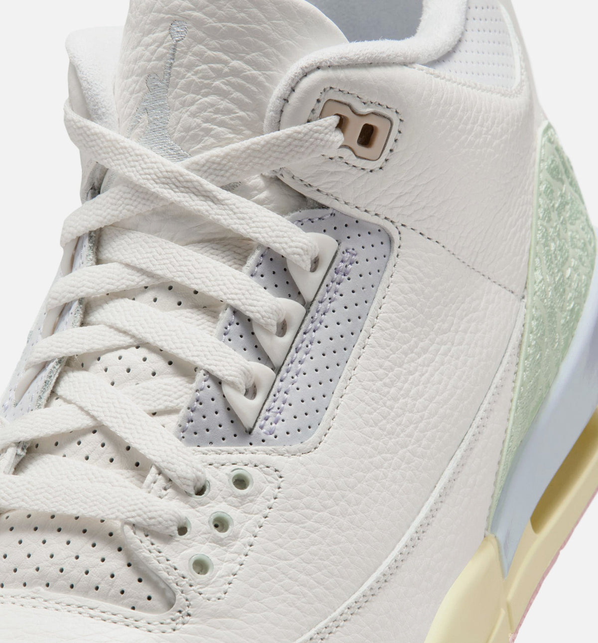 Air Jordan 3 Retro Sail And Jade Aura Men's Sneakers - Sail / Jade Aura / Red