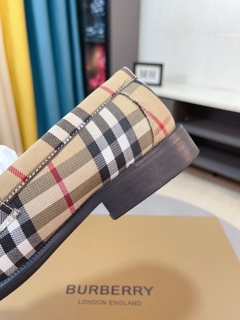 Burberry Men's Beige Check Plaid Loafers